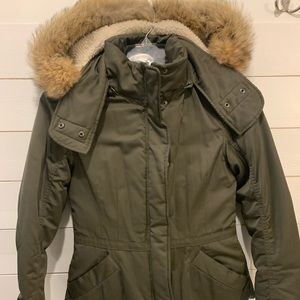 Theory small winter puffer.  Olive green.  Great condition.